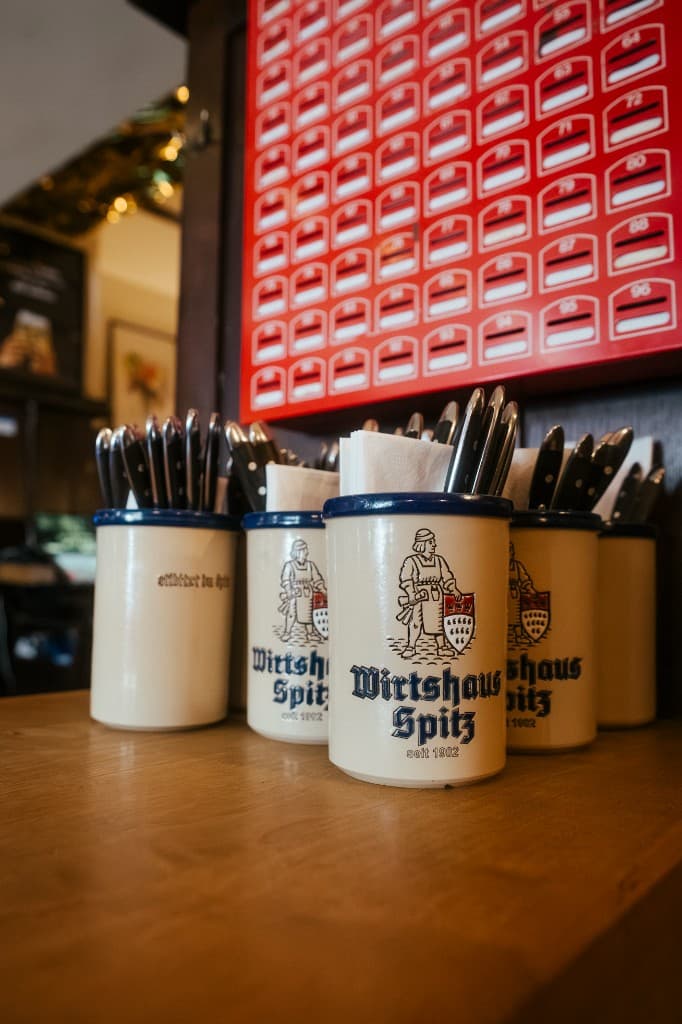 Wirtshaus Spitz Besteckhalter